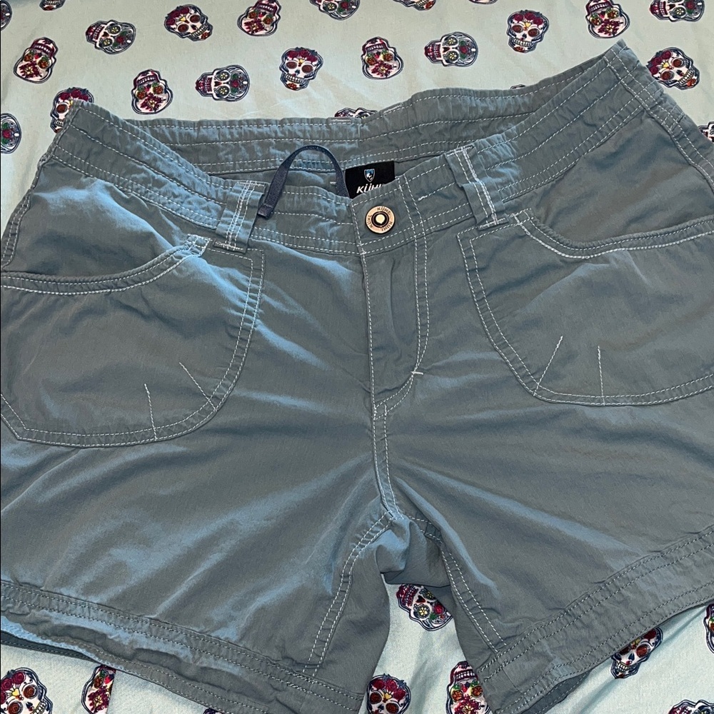 Kuhn size 6 Women's Blue-Gray Shorts